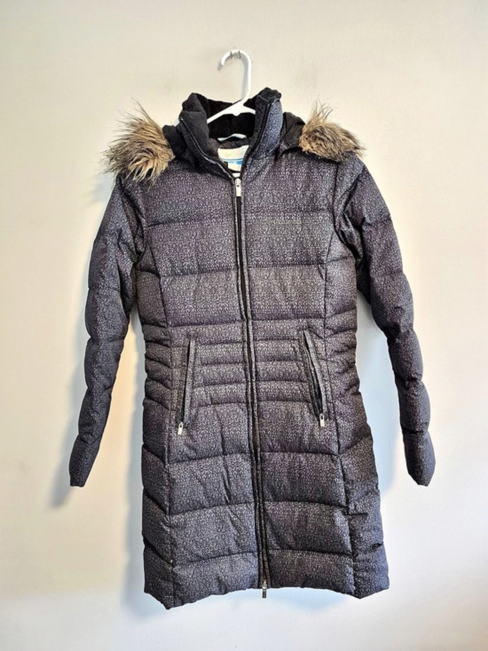 Columbia Women's XS Black Zip Up Fur Lined Hooded Puffer Winter Coat